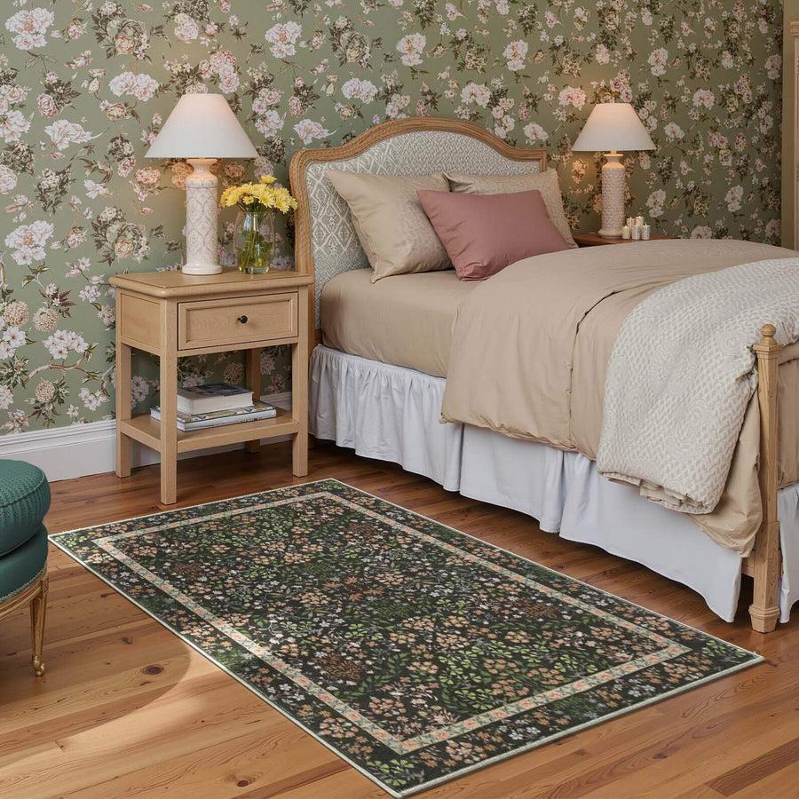 Hand-Painted Vintage Foliage & Floral Area Rug - Jinchan Home