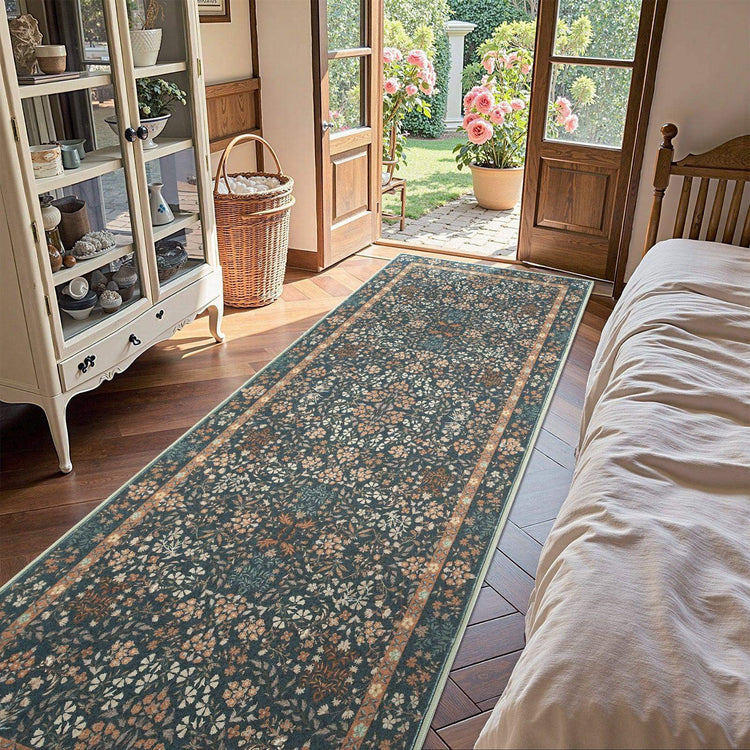 Hand-Painted Vintage Foliage & Floral Area Rug - Jinchan Home