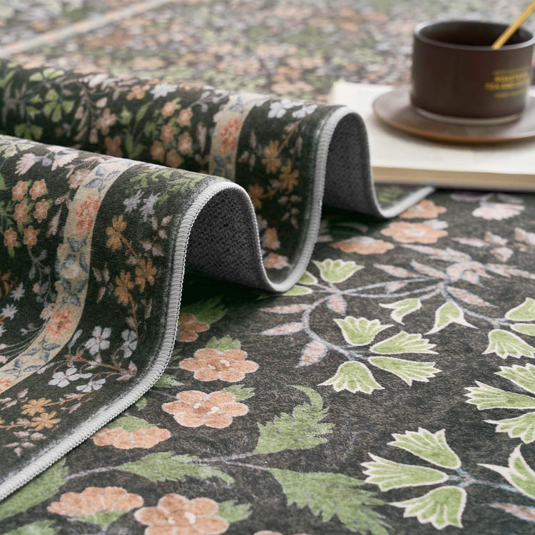 Hand-Painted Vintage Foliage & Floral Area Rug - Jinchan Home