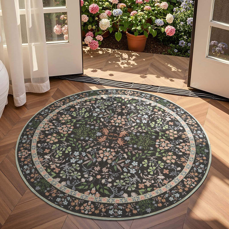 Hand-Painted Vintage Foliage & Floral Area Rug - Jinchan Home