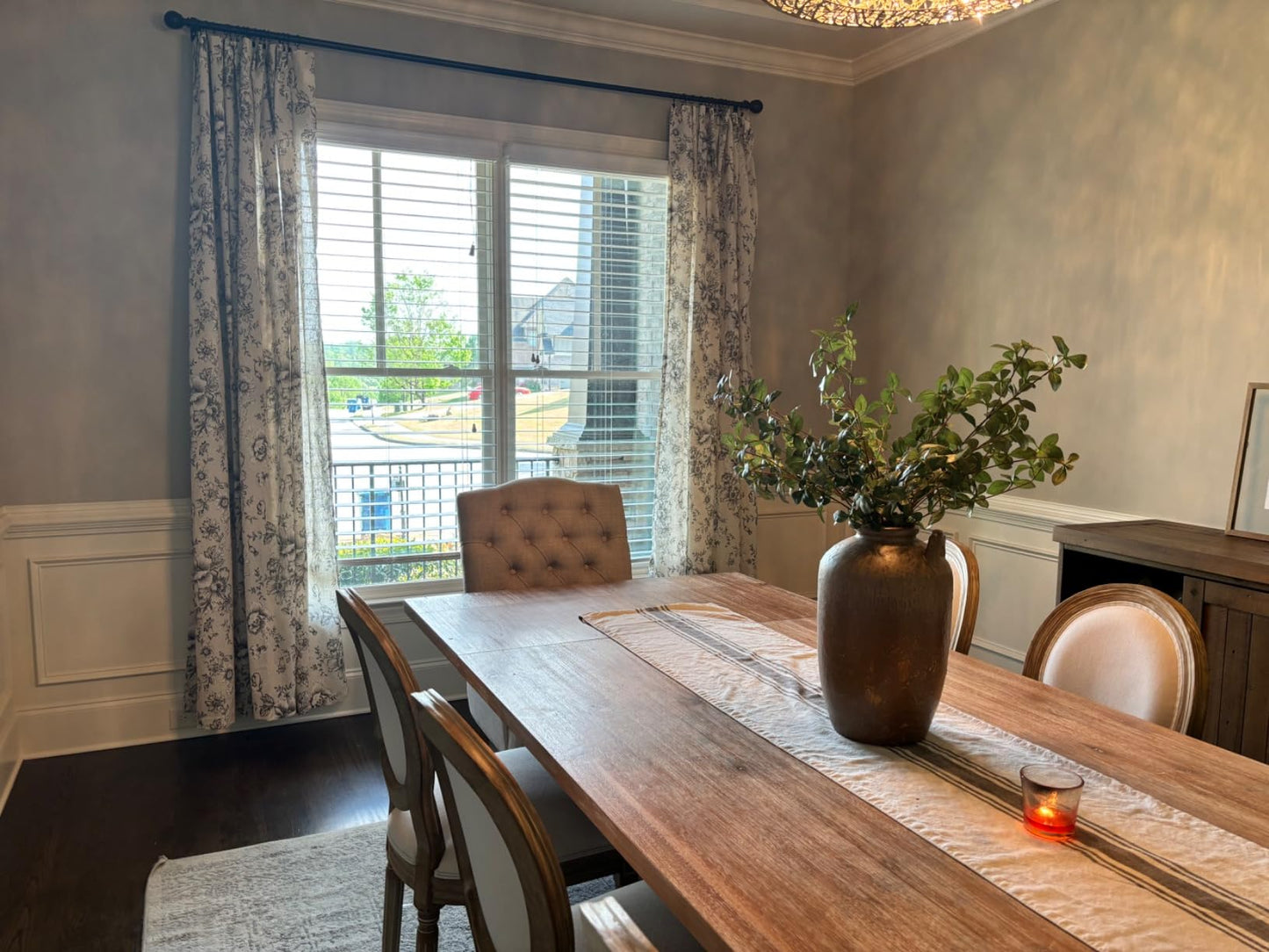 Customer photo of Jinchan curtains in dinning room