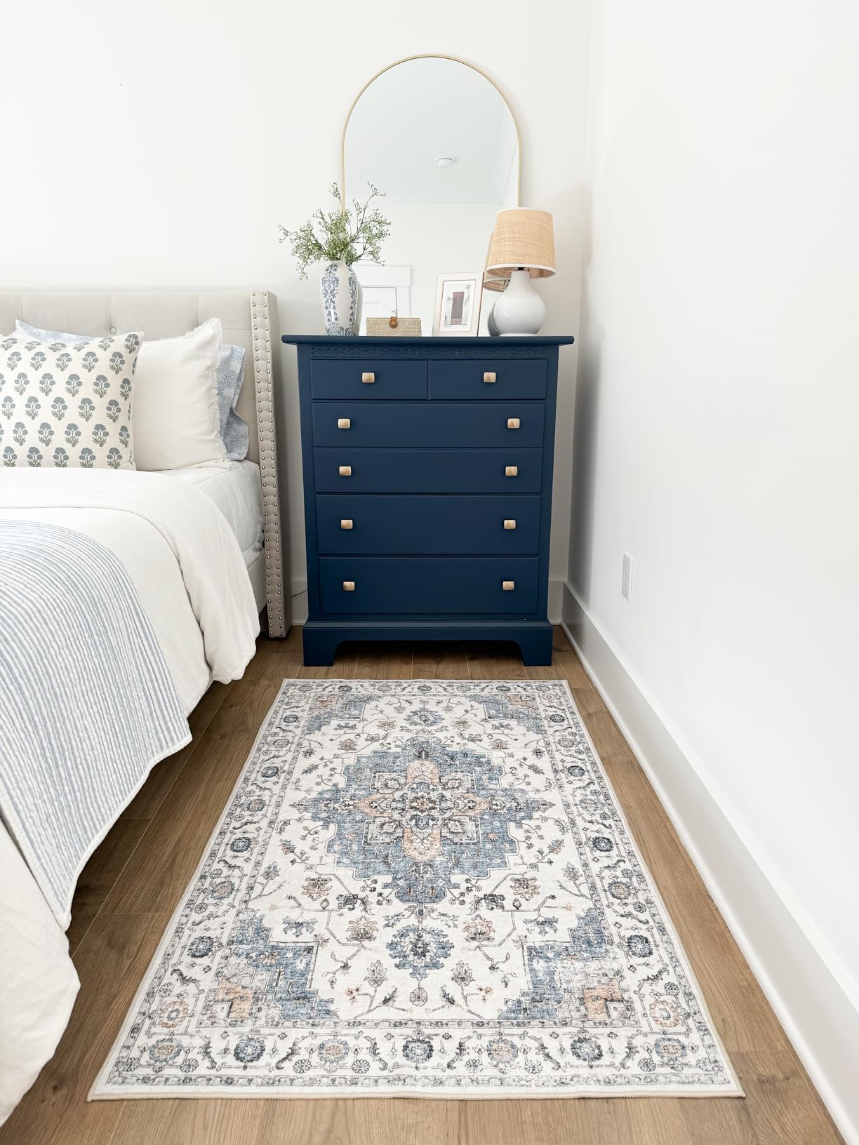 Jinchan rug in real family home bedroom